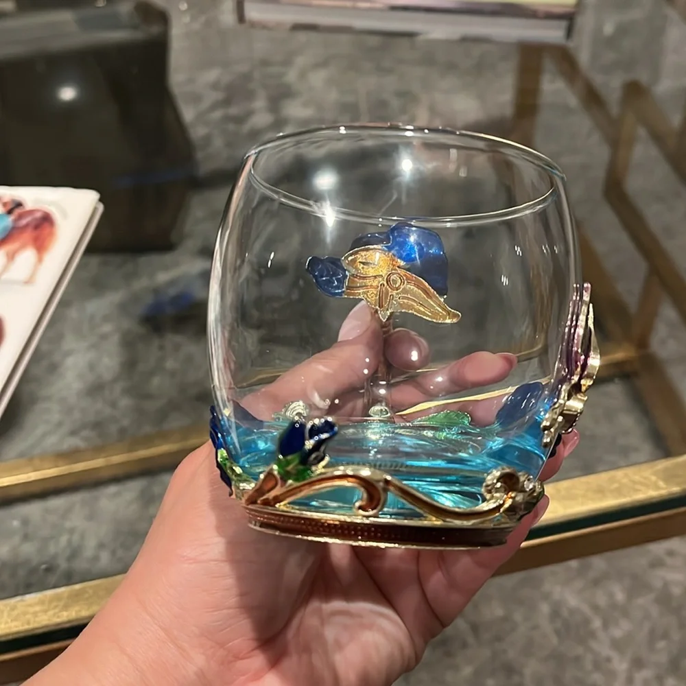 ARC butterfly floral cup.